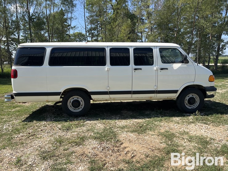 2001-dodge-ram-3500-image-4