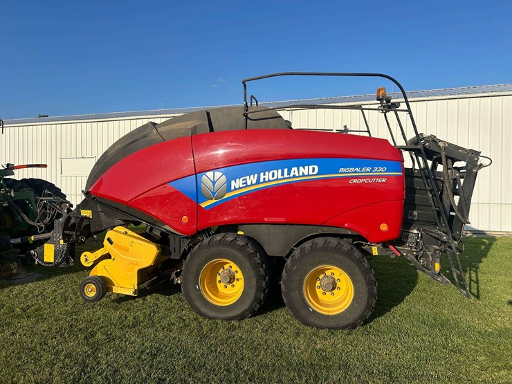 2014-new-holland-330-image-4