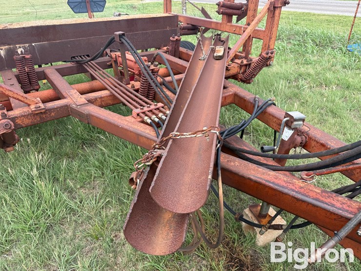 sunflower-24’-chisel-plow-image-11