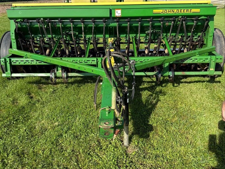 john-deere-8300-image-2