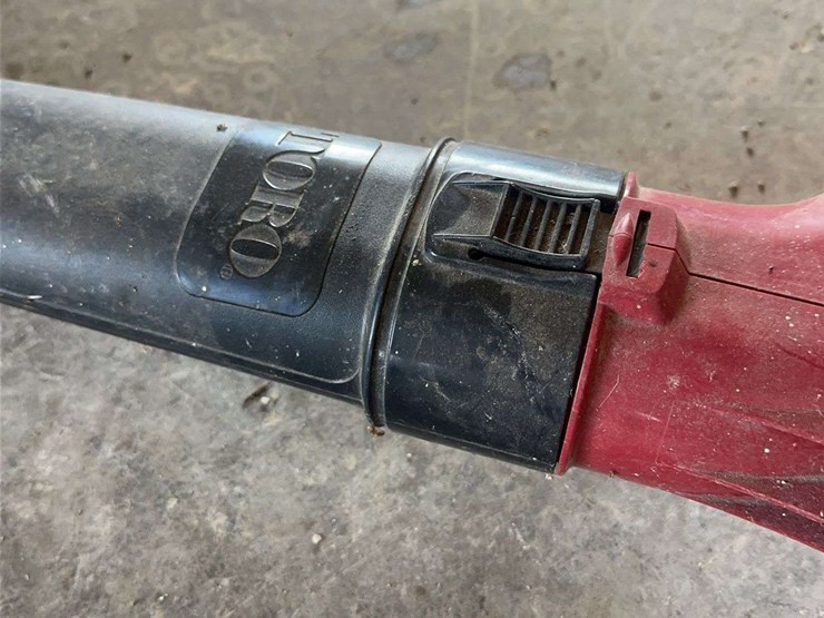 toro-superblower-yardvac-model-51583-electric-leaf-blower-image-6