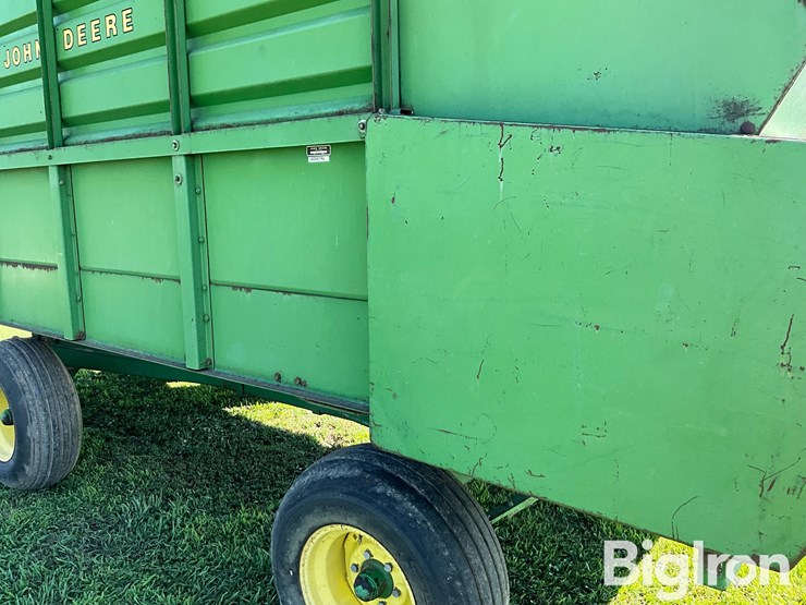 john-deere-716-image-19