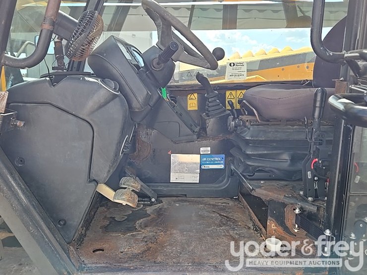 2017-jcb-510-56-image-46
