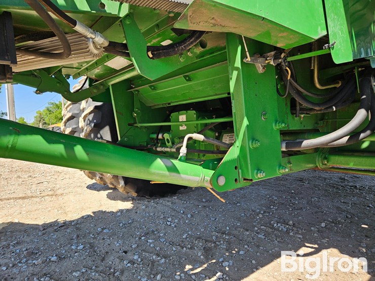 2011-john-deere-9570-sts-image-14