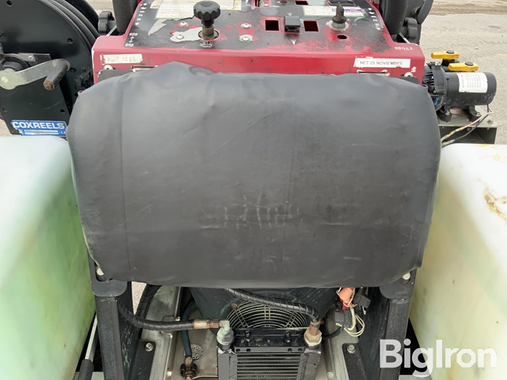 2020-massey-ferguson-730-image-12