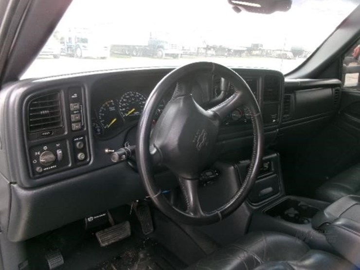 2001-chevrolet-silverado-3500-image-20