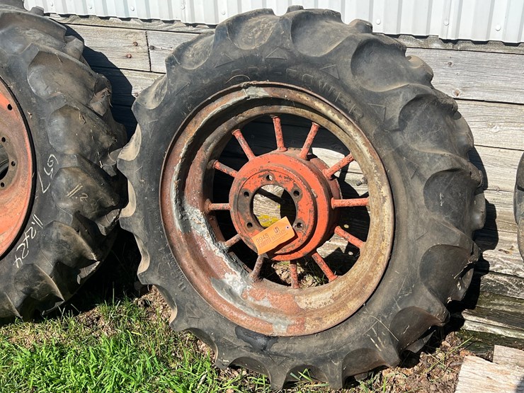 #9948-•-(2)-tires-with-steel-rims-image-3