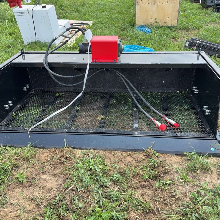 GIYI Skid Steer Vibrating Bucket