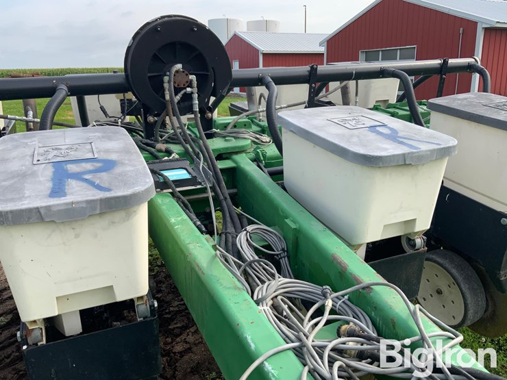 john-deere-7000-image-14