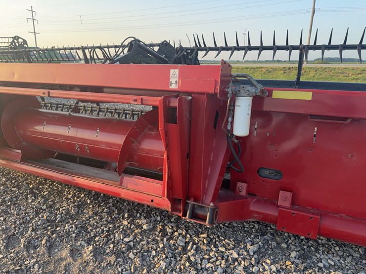 2014-case-ih-3162-image-38