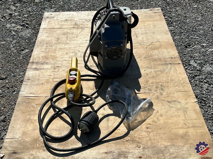 2011-tractel-minifor-115v-portable-electric-hoist-image-8