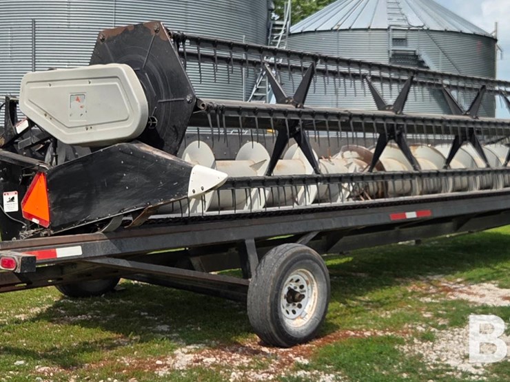 2001-agco-800-image-5