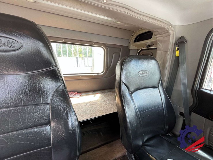2013-peterbilt-367-image-66