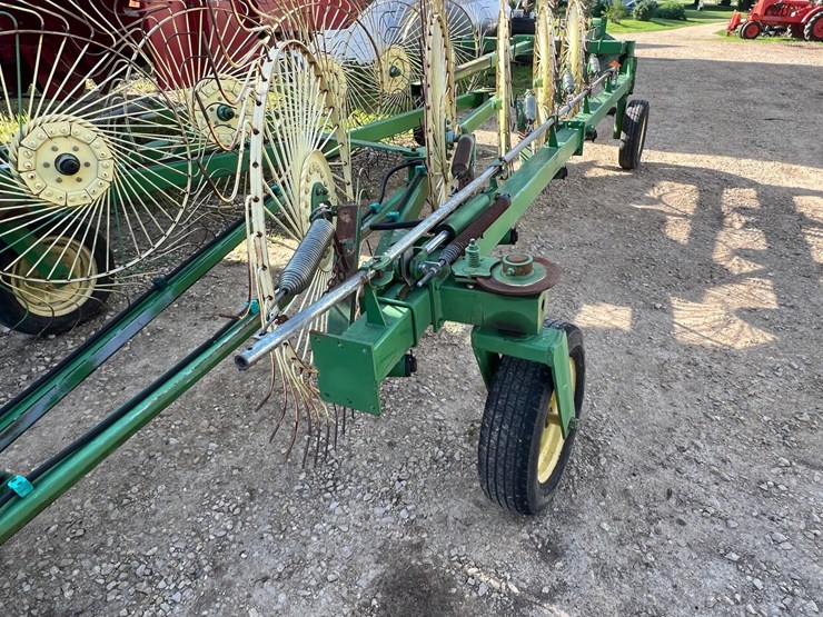 #9573-•-10-wheel-v-rake-image-5