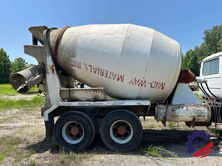 1988-mack-dm690s-image-38