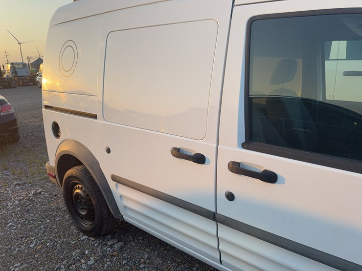 2010-ford-transit-connect-image-7