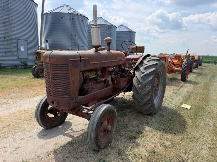 mccormick-deering-w6-standard-tractor-image-1
