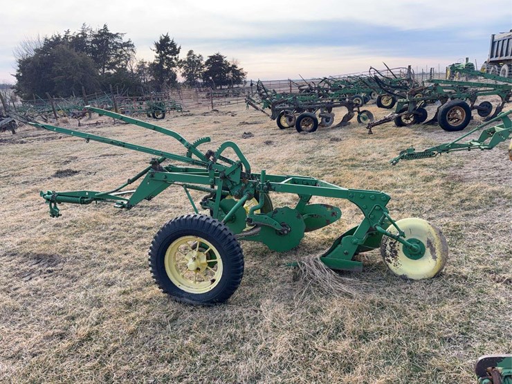 john-deere-pull-type-no.-44-two-bottom-plow-image-6