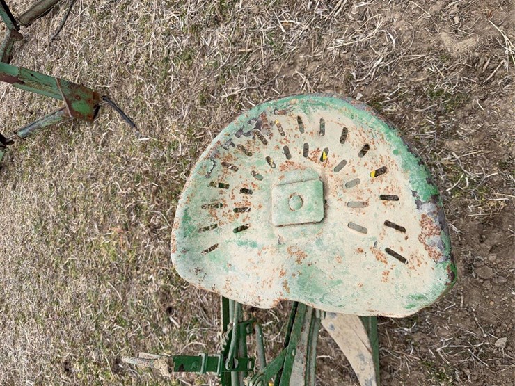 john-deere-one-bottom-plow-image-14