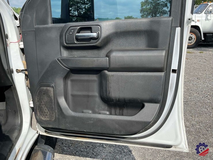 2021-chevrolet-silverado-2500-image-48