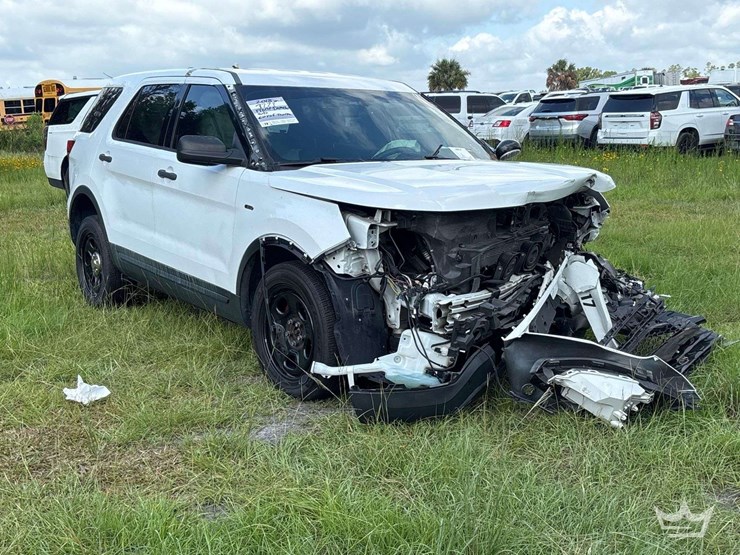 2018-ford-explorer-image-2