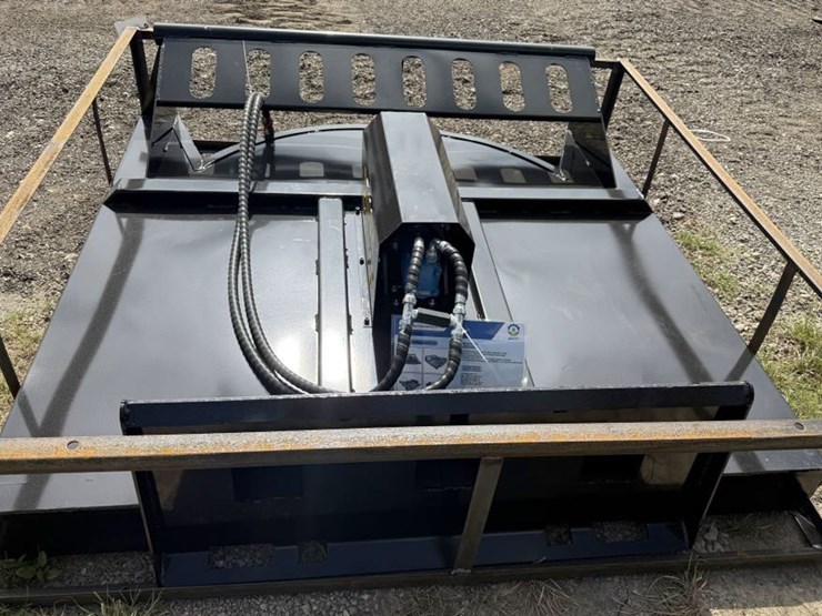 #38-•-skid-steer-77"-brush-cutter-image-4