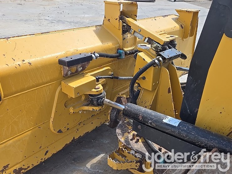 caterpillar-d5k2-image-25