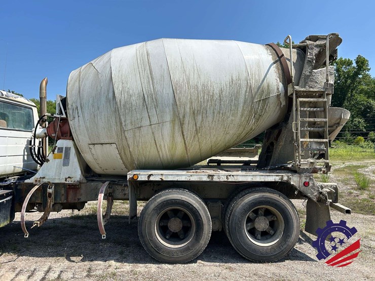1997-mack-dm-concrete-mixer-truck-image-21