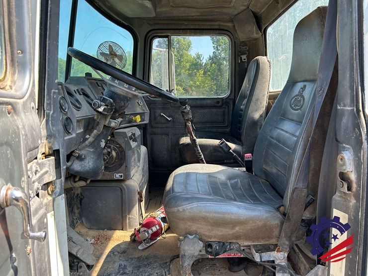 1998-mack-dm690s-image-69