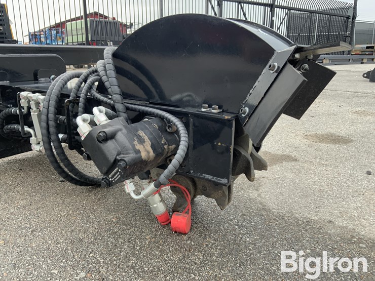 2026-massey-ferguson-730-image-13