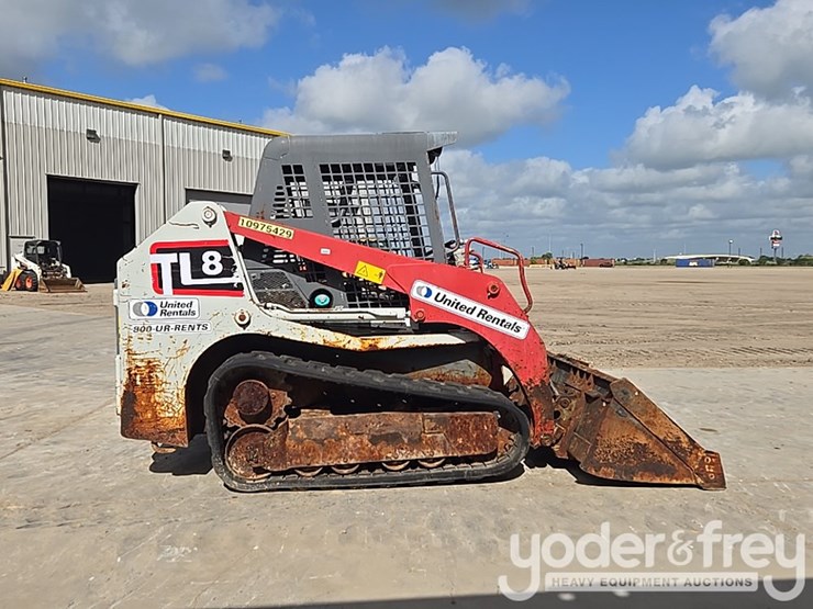 2019-takeuchi-tl8-image-6
