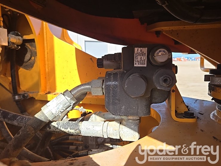 2019-hyundai-hl955-image-35