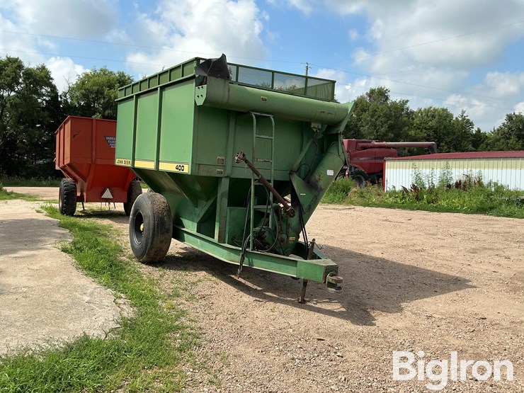 john-deere-400-image-3