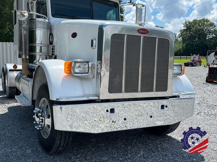 2013-peterbilt-367-image-16