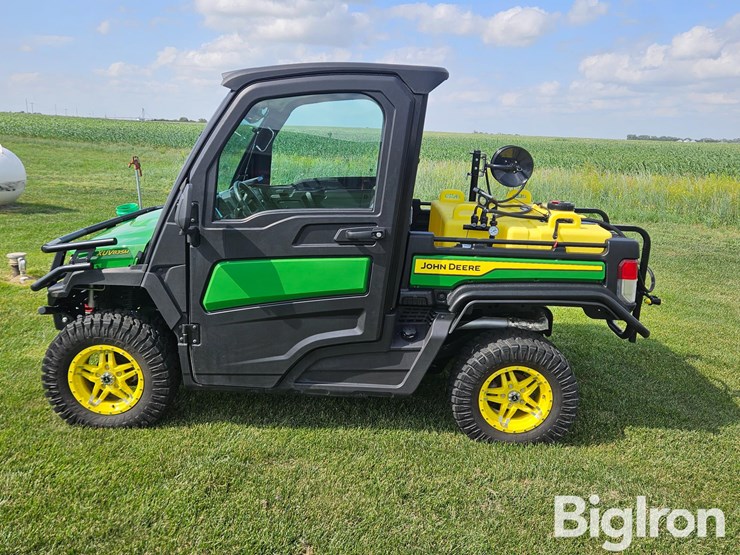 2023-john-deere-xuv-835m-gator-4x4-utv-w/65-gal-sprayer-image-8