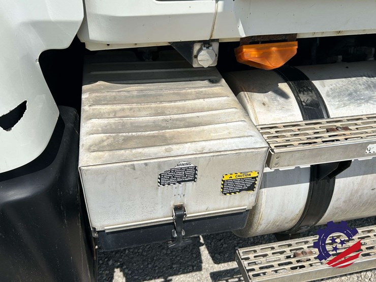 2007-mack-granite-cv713-image-49