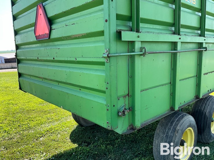 john-deere-716-image-15