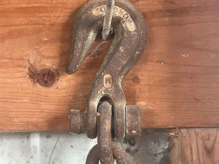 heavy-duty-forged-steel-chain-with-grab-hooks-image-3