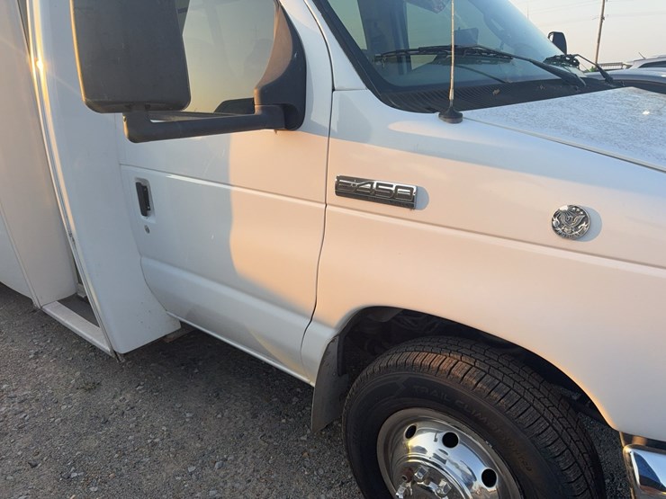 2006-ford-e450-image-5