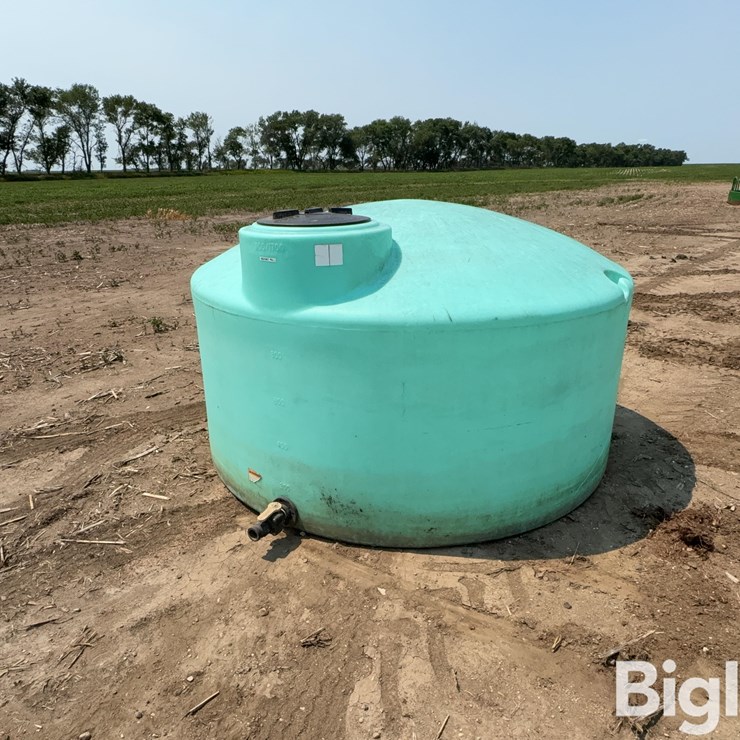 1100-Gal Poly Tank