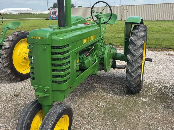 john-deere-model-b-image-4