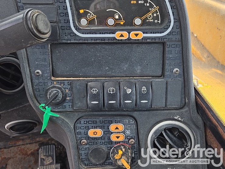 2017-jcb-510-56-image-54
