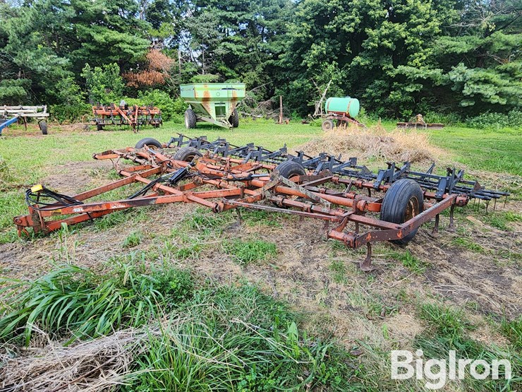 allis-chalmers-1300-image-1