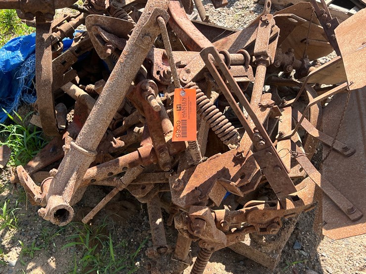 #9939-•-allis-chalmers-front-mount-cultivator-image-3