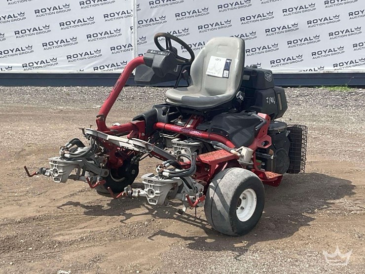 green-master-3300-mower-image-1