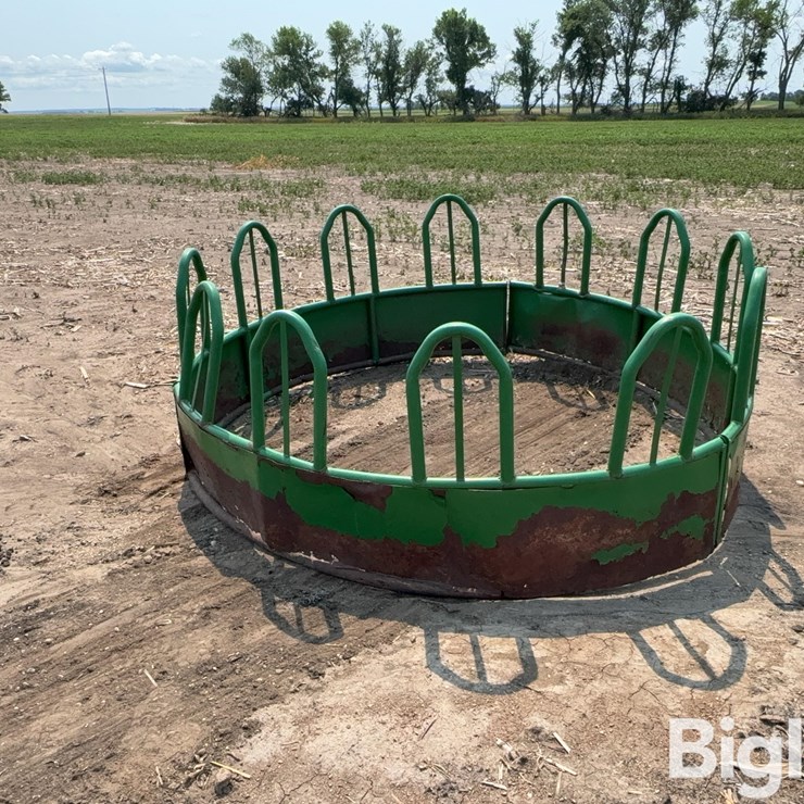HW Steel Bale Feeder