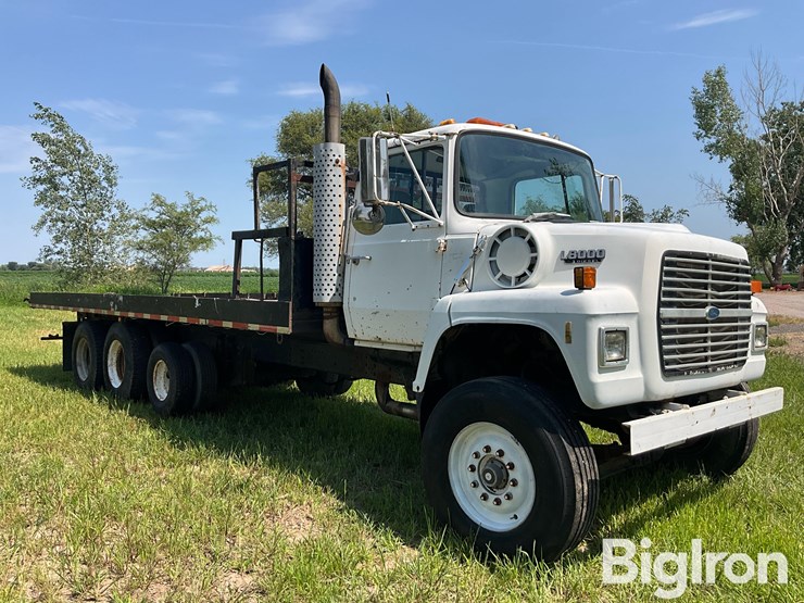1984-ford-ln8000-image-3
