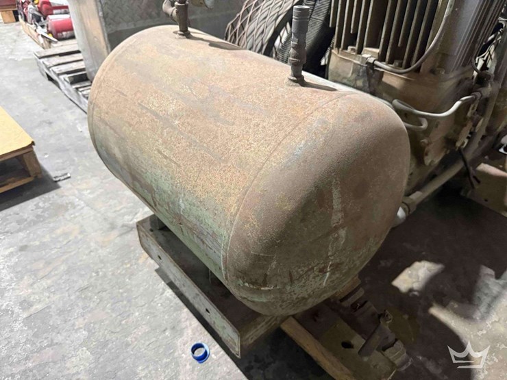 binks-gasoline-air-compressor-image-10