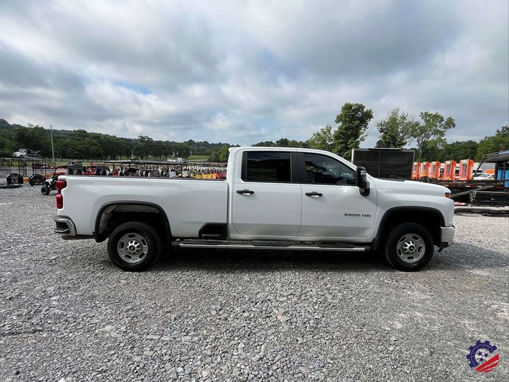 2021-chevrolet-silverado-2500-image-5