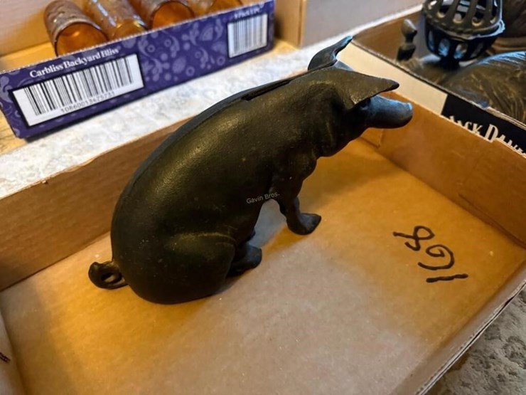 cast-iron-piggie-bank-w/some-change-image-1